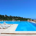 Lägenhet Is 506 Res La Corniche Avec Piscine Et Parking Les Issambres