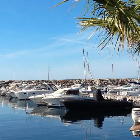 Is 506 Res La Corniche Avec Piscine Et Parking